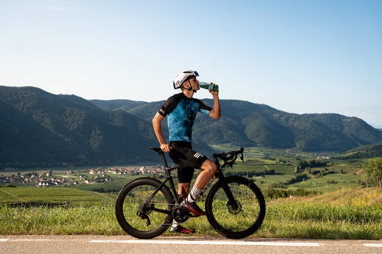 Trail runner on the Vogelbergsteig in the Wachau